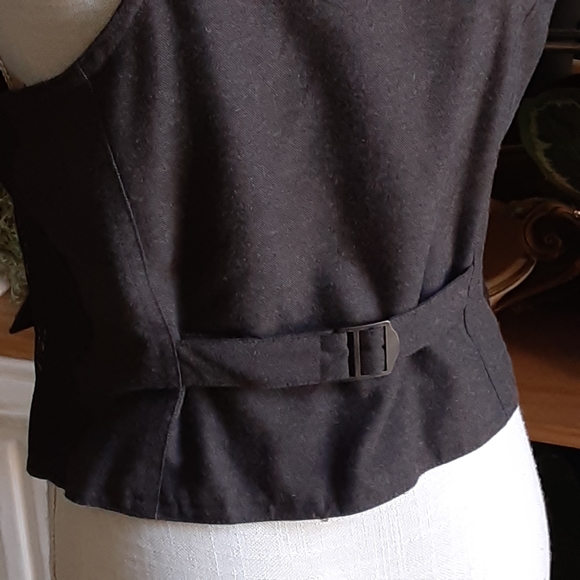 Snnie Hall Script Label Old Navy Rayon Blend Lace Trim 4 Button Vest - Picture 5 of 12